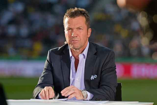 官方：道格拉斯-科斯塔自由转会加盟意丁俱乐部切沃