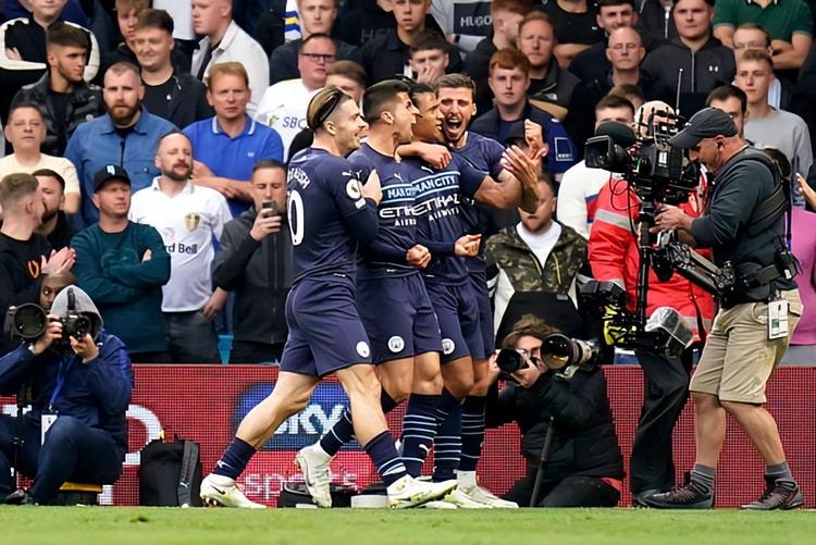 官宣：device正式加盟100 Thieves