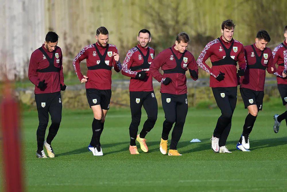 杜兰特怒砸更衣室背后的真相！火箭若不清理这三大毒瘤，崛起无望