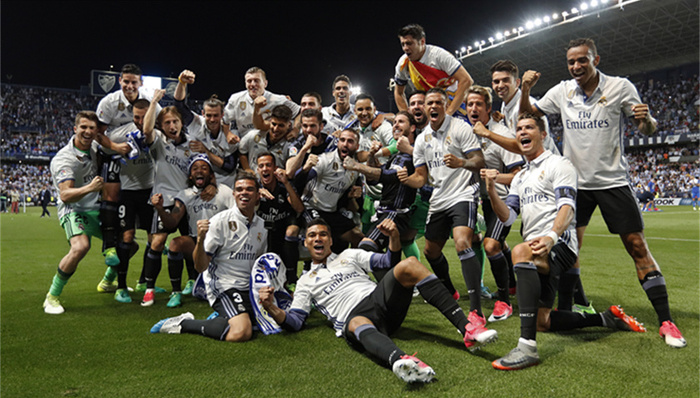 李昊守住了平局！补时最后一分钟，李昊再次神扑出对手头球攻门