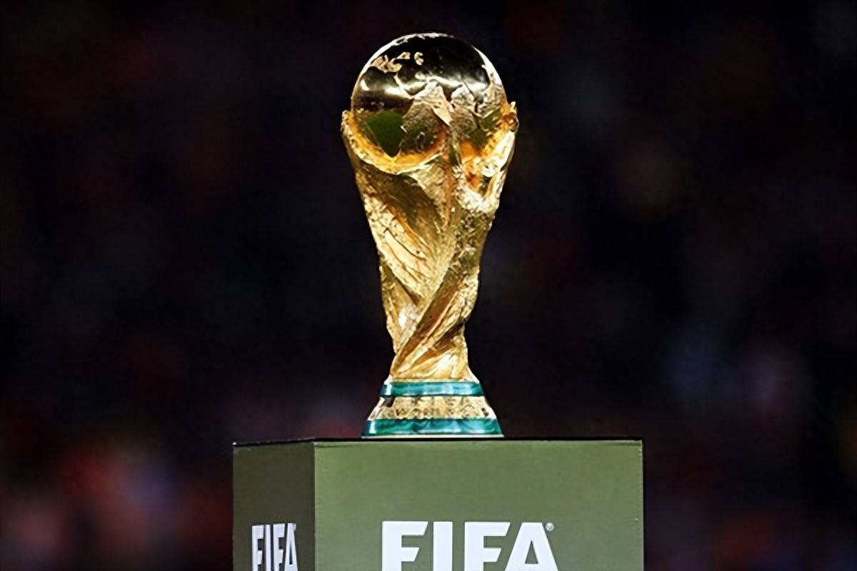 德媒：高井幸大租借加盟门兴6个月，门兴拥有其选择买断权